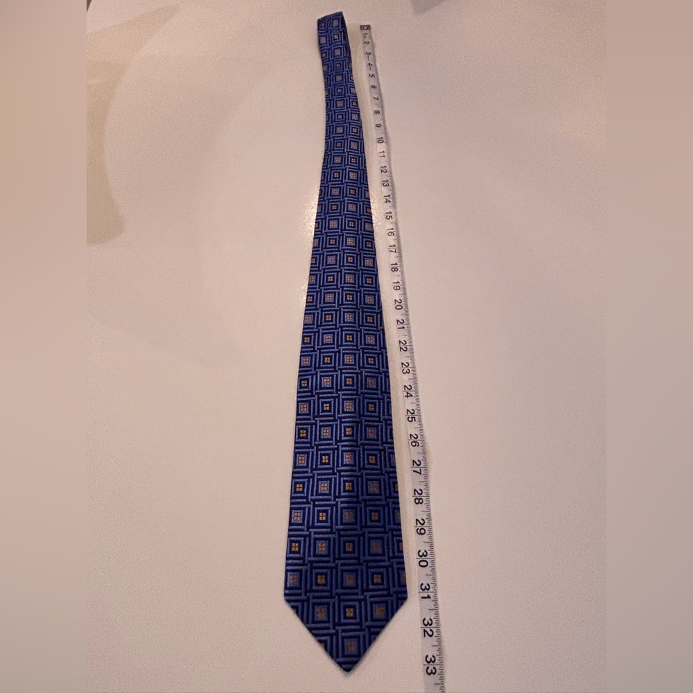 Paul Fredrick Navy and Gold Geometric Tie - Picture 3 of 6